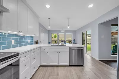 3138 Wagon Trail Drive, Sugar Land, TX 77479 - Photo 10
