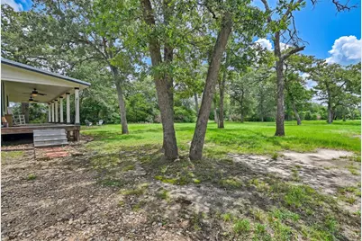 562 W Hwy 290 West, Carmine, TX 78932 - Photo 8