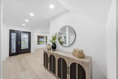 10714 Cranbrook Road, Houston, TX 77042 - Photo 8