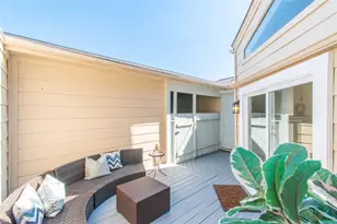 727 Bunker Hill Rd, Houston, TX 77024 - Photo 32