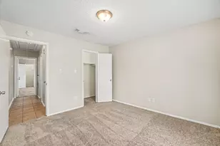 10419 Gulfstream Ln, Sugar Land, TX 77498 - Photo 12