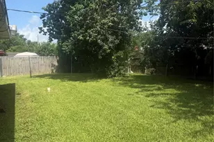 7623 Wilmerdean St, Houston, TX 77061 - Photo 26