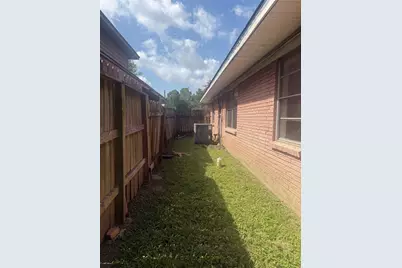 7623 Wilmerdean Street, Houston, TX 77061 - Photo 24