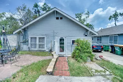 615 McIntosh Street, Houston, TX 77009 - Photo 1