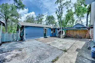 615 McIntosh St, Houston, TX 77009 - Photo 36