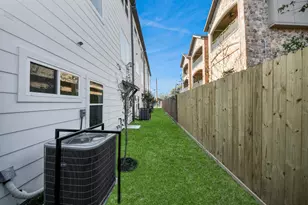 4804 Elysian St, Houston, TX 77009 - Photo 40