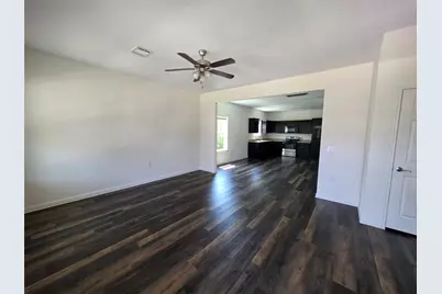 6210 Lacey Oak Drive, Hitchcock, TX 77563 - Photo 2
