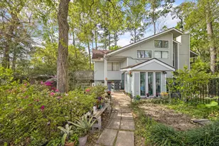 27 E Shady Ln, Houston, TX 77063 - Photo 4