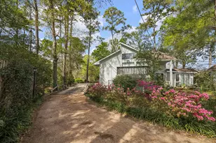 27 E Shady Ln, Houston, TX 77063 - Photo 16