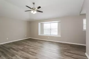 2431 Fox River Ln, Spring, TX 77386 - Photo 10