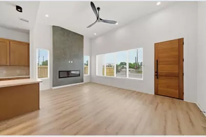 8203 Calhoun Road #B, Houston, TX 77033 - Photo 6