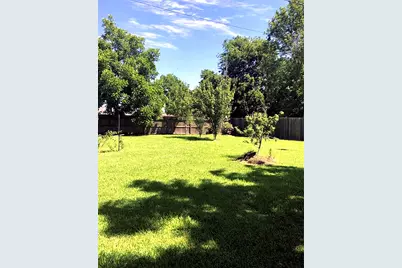 6104 Fox Ridge Drive, Angleton, TX 77515 - Photo 4