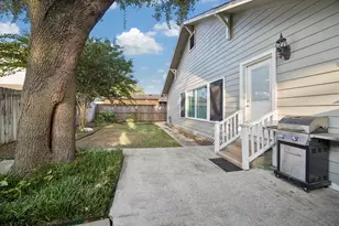 1221 Aurora St, Houston, TX 77009 - Photo 10