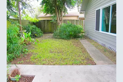 1221 Aurora Street, Houston, TX 77009 - Photo 14