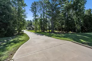372 Grand Vw, Huntsville, TX 77340 - Photo 2