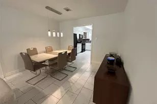 202 W Tri Oaks Ln, Houston, TX 77043 - Photo 4