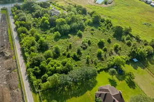 5152 Mustang Rd, Alvin, TX 77511 - Photo 8