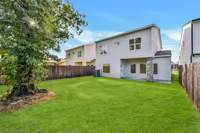 514 Melbourne Street #B, Houston, TX 77022 - Photo 10