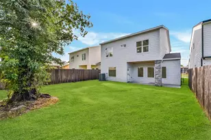 514 Melbourne St, Houston, TX 77022 - Photo 10