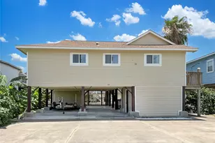 23 Kingfish Ln, Freeport, TX 77541 - Photo 2