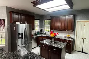 4508 Park Shadow Dr, Baytown, TX 77521 - Photo 10