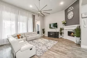 107 Rosewood Forest Ct, Willis, TX 77318 - Photo 6