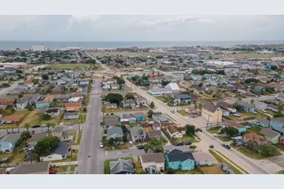 5721 Sylvia Drive, Galveston, TX 77551 - Photo 20