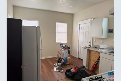 185 Woodvale Street, Houston, TX 77012 - Photo 4