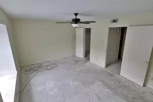 9025 Gaylord Dr, Houston, TX 77024 - Photo 12