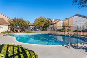 9350 Country Creek Dr, Houston, TX 77036 - Photo 2