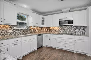 2715 Sandy Lake Dr, Kingwood, TX 77339 - Photo 16