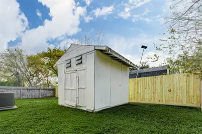 6730 Pickett Drive, Richmond, TX 77469 - Photo 24