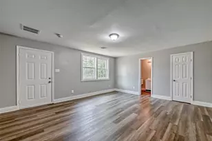 5606 Elm Springs Dr, Houston, TX 77048 - Photo 10