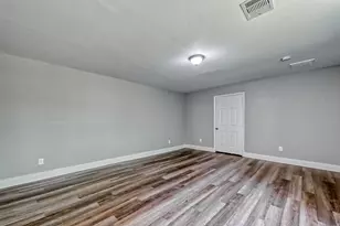 5606 Elm Springs Dr, Houston, TX 77048 - Photo 16