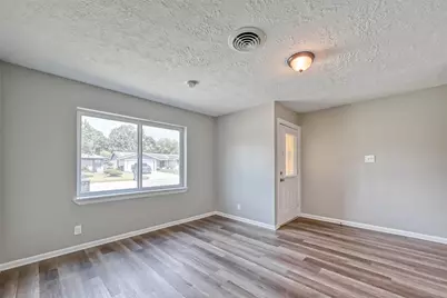 5606 Elm Springs Drive, Houston, TX 77048 - Photo 14