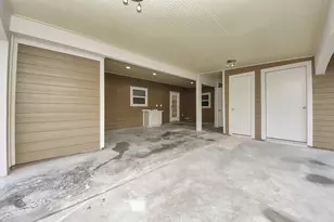 5326 Heatherbrook Dr, Houston, TX 77045 - Photo 42