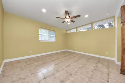 5326 Heatherbrook Drive, Houston, TX 77045 - Photo 10