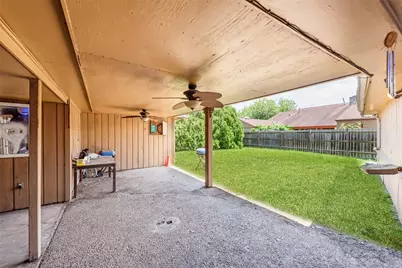 10827 Braes Forest Drive, Houston, TX 77071 - Photo 16