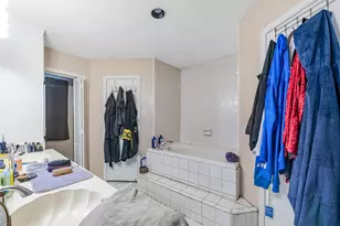 10827 Braes Forest Dr, Houston, TX 77071 - Photo 14