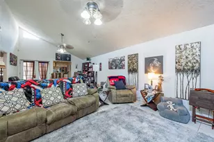 10827 Braes Forest Dr, Houston, TX 77071 - Photo 2