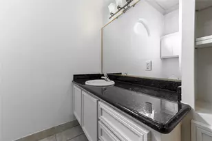 5801 Winsome Ln, Houston, TX 77057 - Photo 12