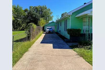 1312 13th Street, Port Arthur, TX 77640 - Photo 4