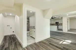 1200 Gifford Ln, Angleton, TX 77515 - Photo 18