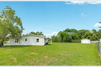 1200 Gifford Lane, Angleton, TX 77515 - Photo 8