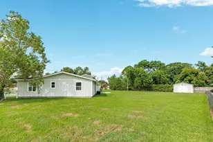 1200 Gifford Ln, Angleton, TX 77515 - Photo 8