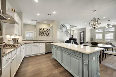 6 W Oaks Drive, Houston, TX 77058 - Photo 18