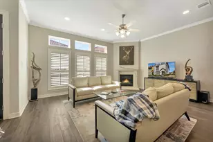 6 W Oaks Dr, Houston, TX 77058 - Photo 10