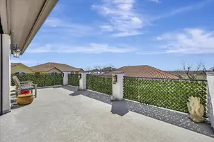 6 W Oaks Dr, Houston, TX 77058 - Photo 34