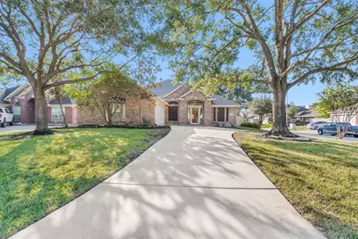 2615 Honeysuckle Walk, Spring, TX 77388 - Photo 2