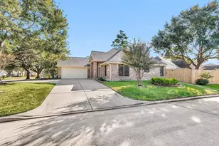 2615 Honeysuckle Walk, Spring, TX 77388 - Photo 4